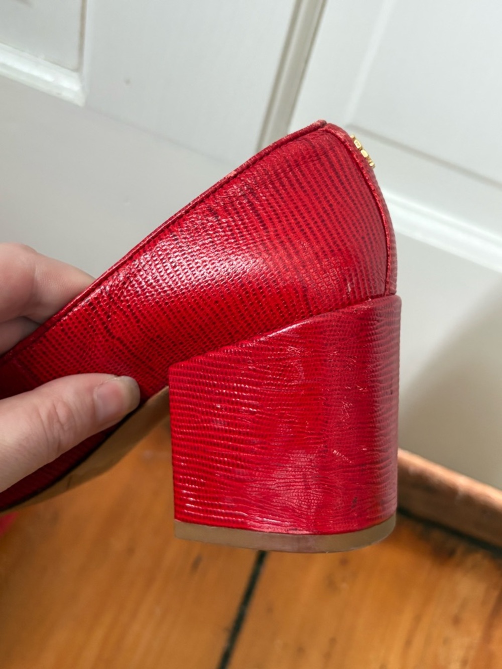 Tory Burch Kira Tassel Embossed Leather Chunky Heels Red Scarlet Ruby, Size 5.5 - Picture 9 of 9